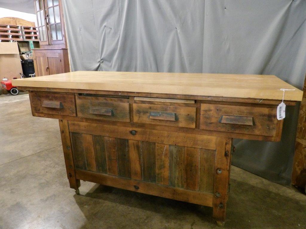 Outstanding 4-drawer workbench (1 of 10)