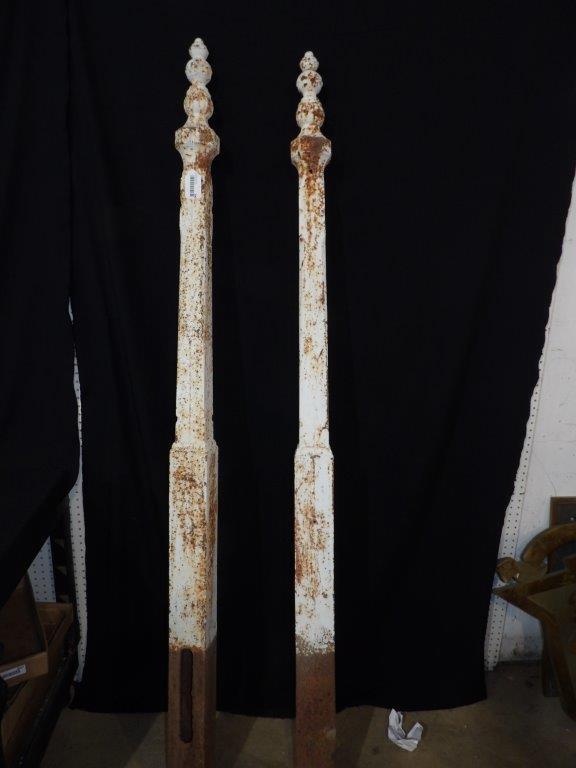 Great early ornate cast iron posts (1 of 4)