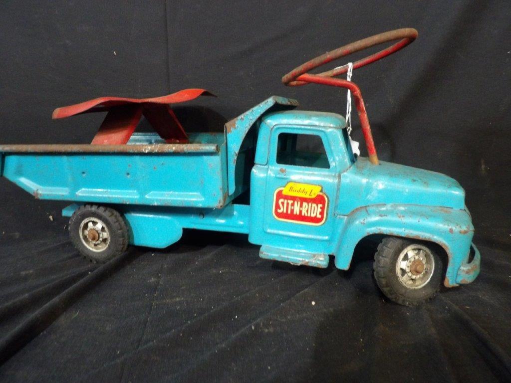Buddy L sit and ride toy dump truck (1 of 9)