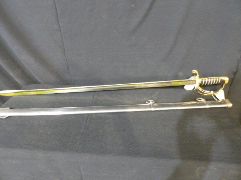 REPLICA U.S. DRAGOON SABER (1 of 5)