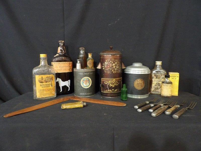 OLD BOTTLES AND HUMIDOR (1 of 11)