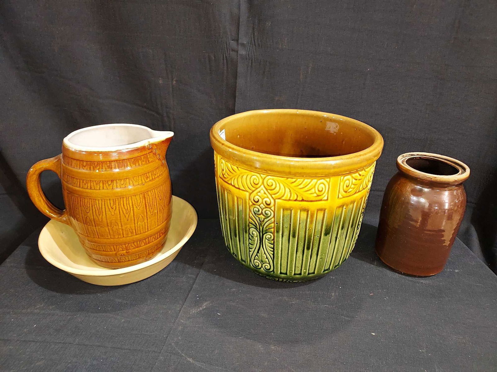 Weller planter, Uhl pitcher, yellowware Bowl & Crock (1 of 4)