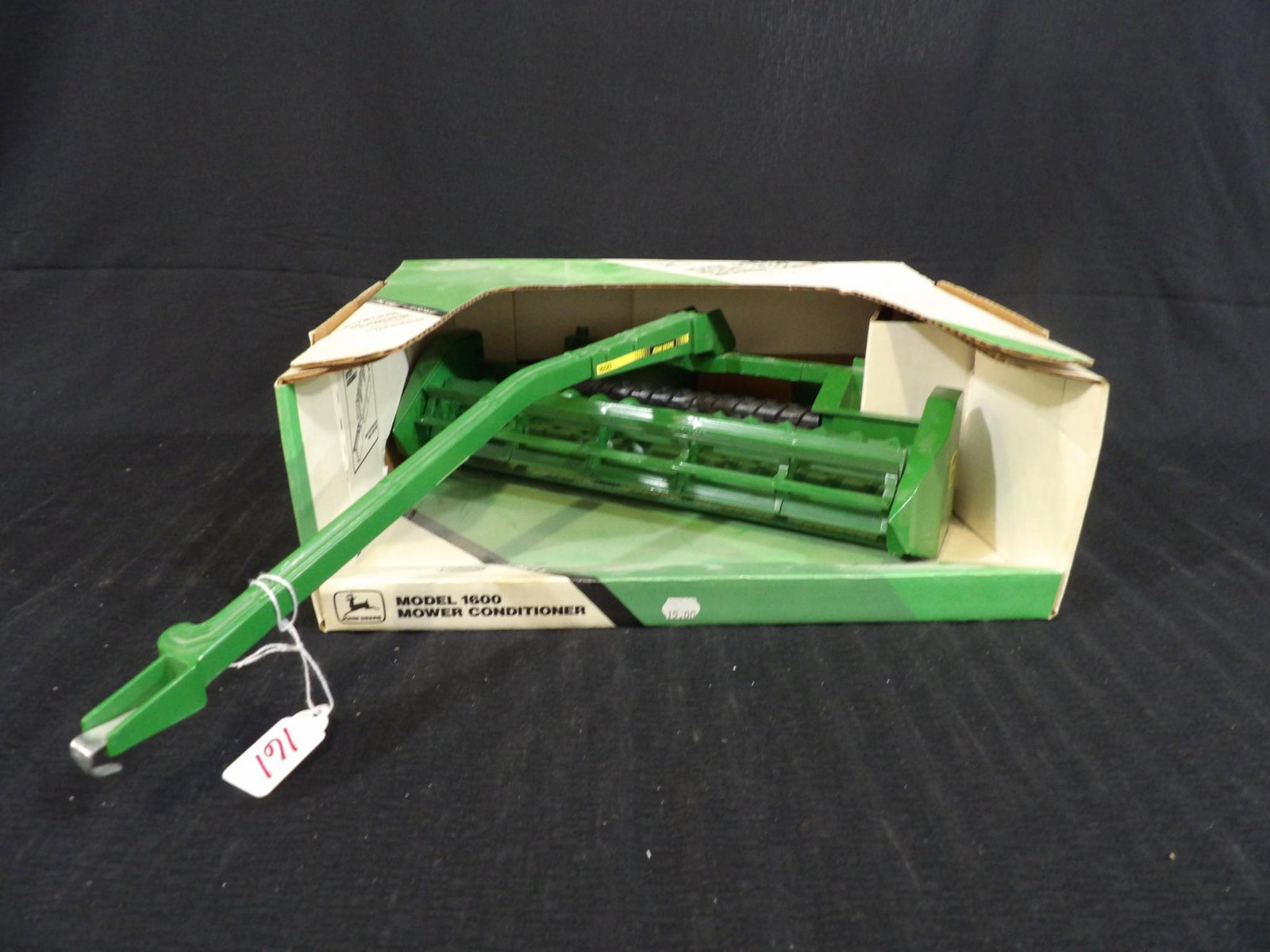 ERTL JOHN DEERE MODEL 1600 MOWER CONDITIONER (1 of 4)