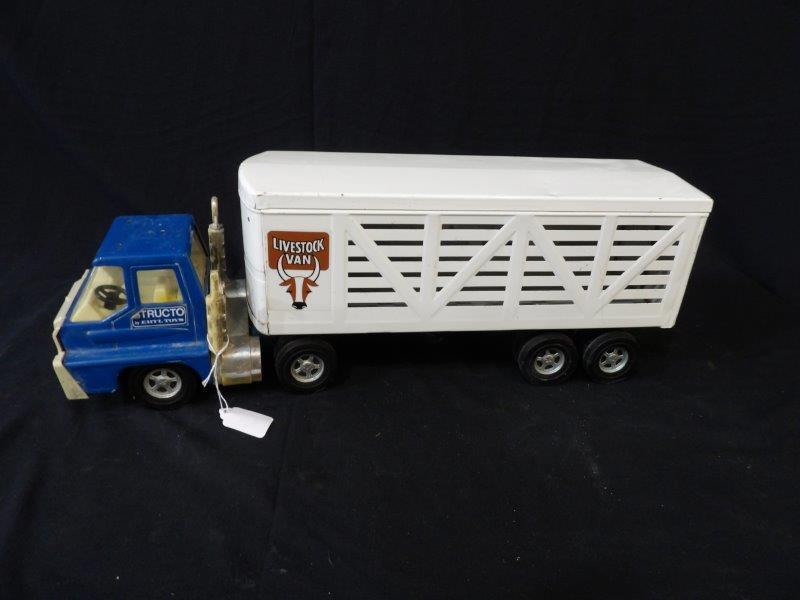 Structo by Ertl Livestock Van Truck & Trailer (1 of 4)