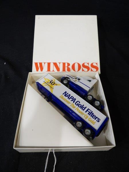 Winross Napa Gold Filters 30th Anniversary Tractor Trailer (1 of 2)