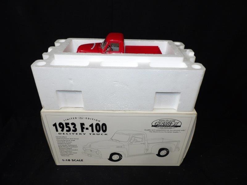 Gearbox Ford Limited Edition Toy Collector Club 1953 f-100 Delivery Truck (1 of 5)