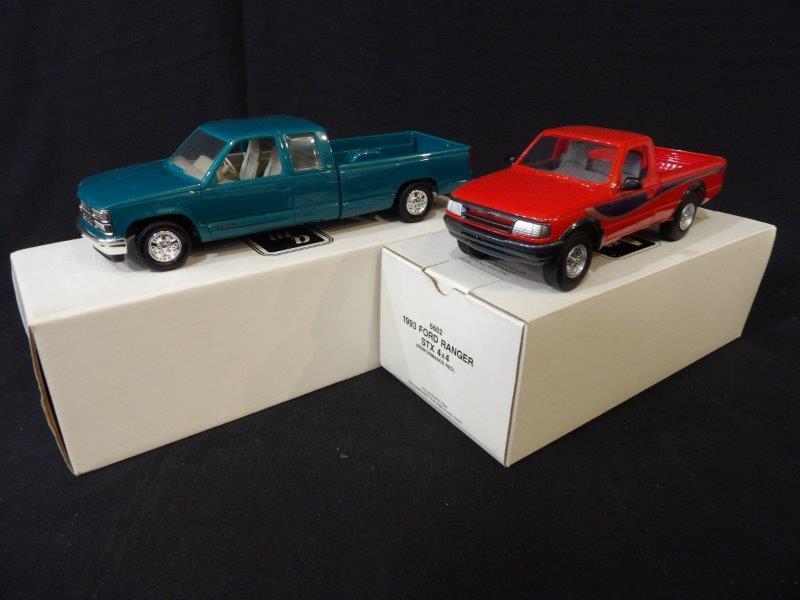 Lot of 2 Ertl Amt Promo Models 1993 Ford Ranger STX 4 X 4 & 1993 Chevrolet C-1500 Extended Cab (1 of 7)