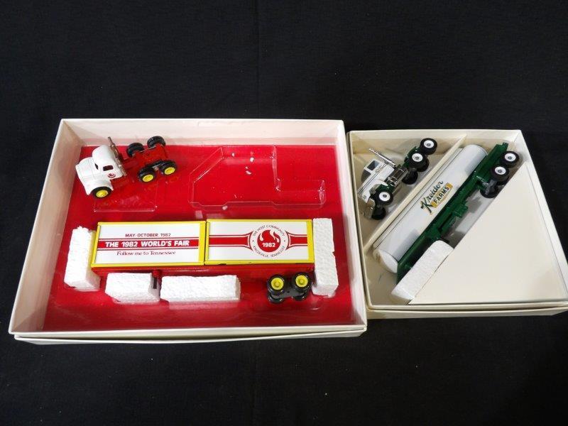 Lot of 2 Winross Advertising Tractor Trailer & Tanker Truck- Kreider Farms and Tennessee Worlds Fair (1 of 4)