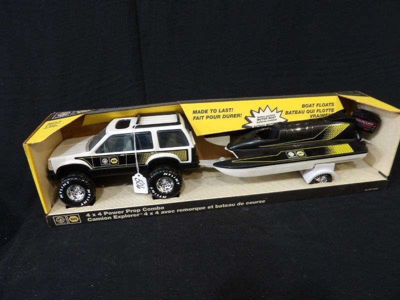 Nylint Napa Auto Parts 4 X 4 Power Prop Combo Battery Op Mercury Boat Motor (1 of 5)