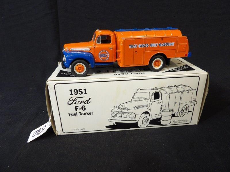 First Gear Gulf 1951 Ford F-6 Fuel Tanker (1 of 5)