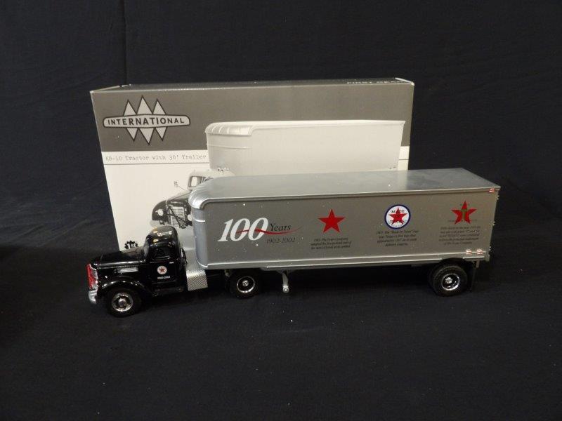 First Gear Texaco International KB-10 Tractor w/ 30' Trailer (1 of 5)