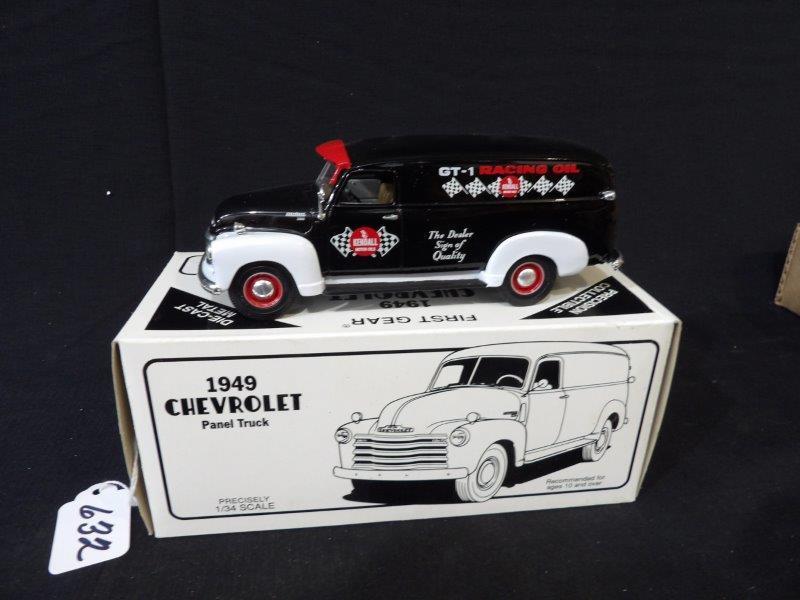 First Gear Kendall Motor OIl 1949 Chevrolet Panel Truck (1 of 5)