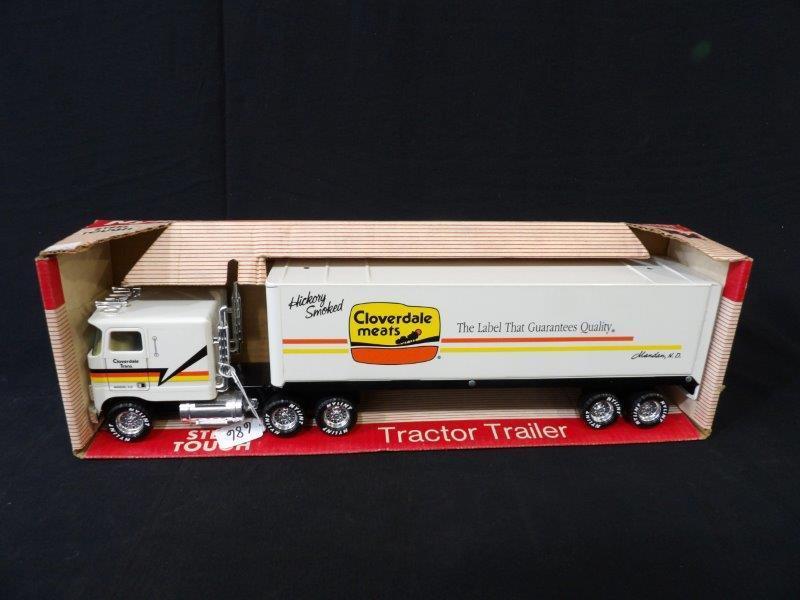 Nylint Cloverdale Meats Tractor Trailer (1 of 5)