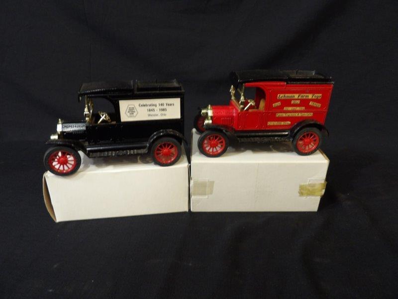 Lot of 2 Ertl Advertising Locking Coin Bank Replicas (1 of 7)