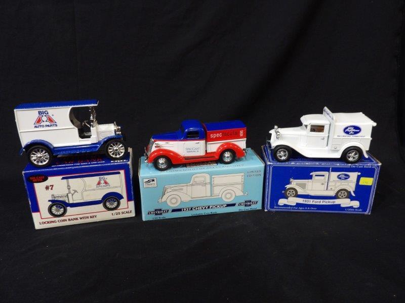 Lot of 3 Locking Coin Bank Advertising Trucks (1 of 10)