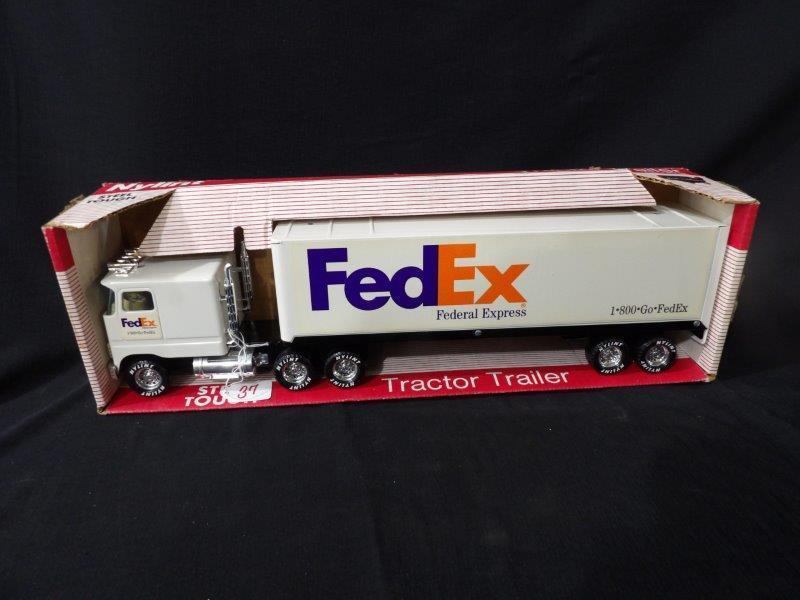Nylint FedEx Advertising Tractor Trailer (1 of 5)