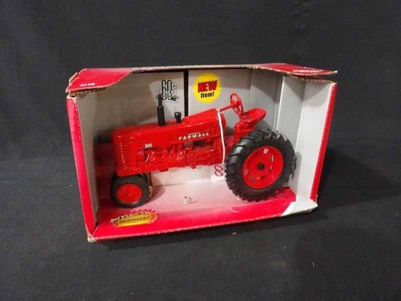 Ertl Case Farmall 300 Tractor 60th Anniversary Edition (1 of 4)