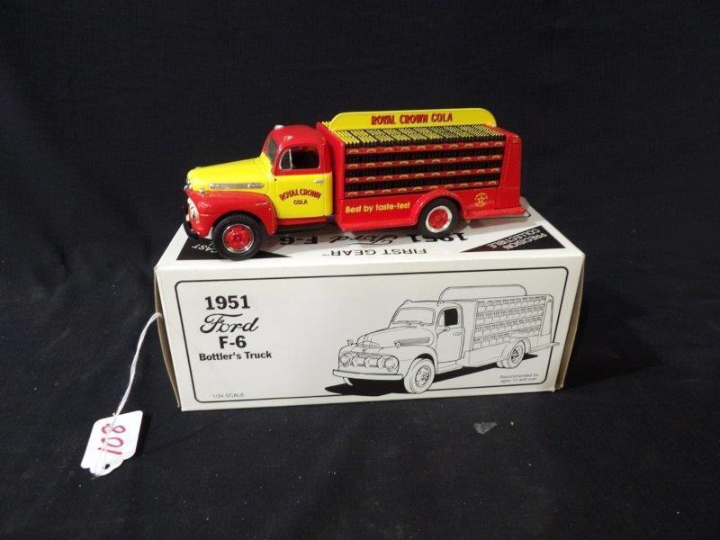 First Gear Royal Crown Cola 1951 Ford F-6 Bottler's Truck (1 of 5)