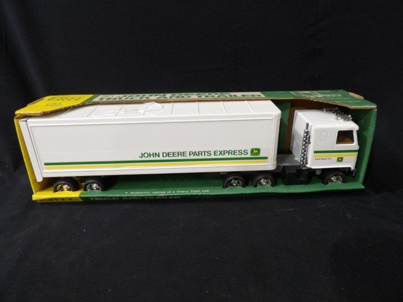 Ertl John Deere Parts Express Advertising Chevy Titan Cab Truck and Trailer (1 of 5)