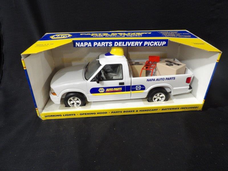 First Gear Napa Parts Delivery Pickup Truck w/ Working Lights, Parts Boxes & Hand Cart (1 of 5)