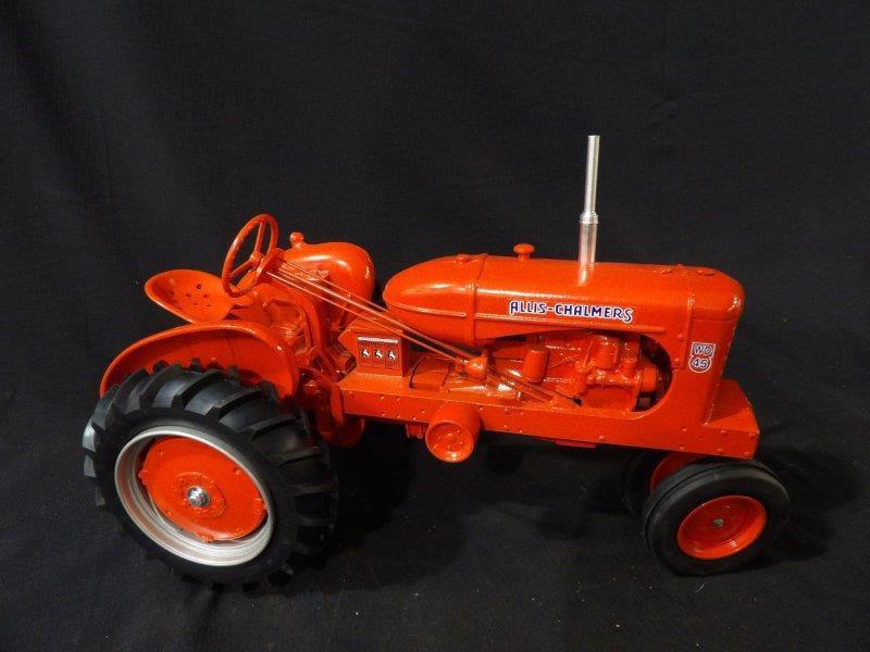 Ertl Special Edition Allis Chalmers WD 45 (1 of 7)