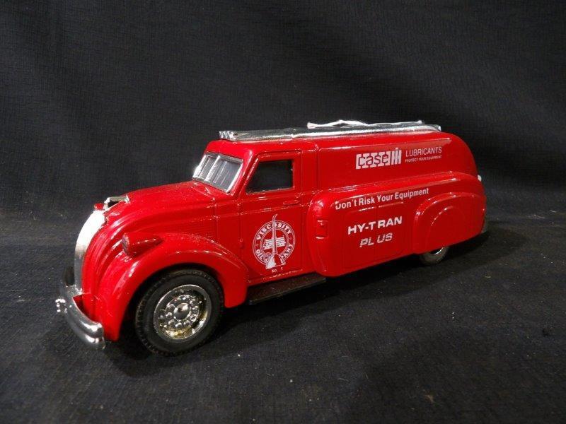 Ertl American Classic Case IH Vice City Oil Co. 1939 Dodge Airflow Tanker Locking Coin Bank Replica: Out of box in good vintage condition w/ key 9 1/4"L