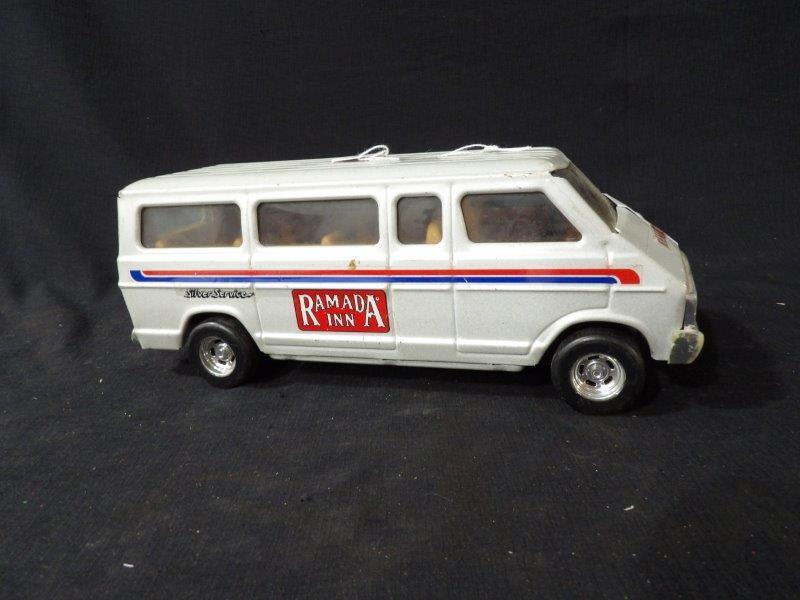 Vintage Ertl Ramada Inn Advertising Van Replica (1 of 5)
