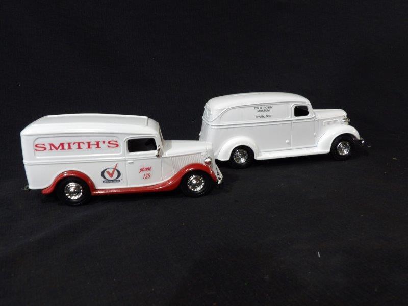 Lot of 2 Ertl Collectibles Advertising Scale Model Bank Replicas-Orrville, Ohio Toy Museum & Smith's (1 of 7)