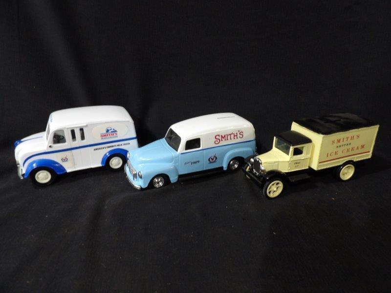 Lot of 3 Ertl Collectibles Smith's Dairy Advertising Locking Coin Bank Replicas (1 of 14)