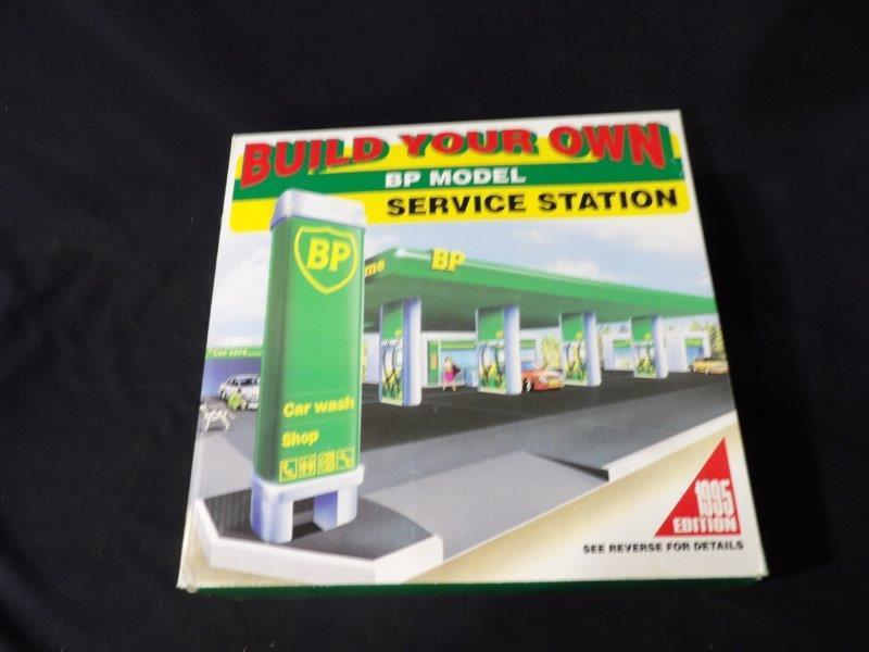 BP 1995 Edition Build Your Own Service Station Authentic Model Replica (1 of 3)