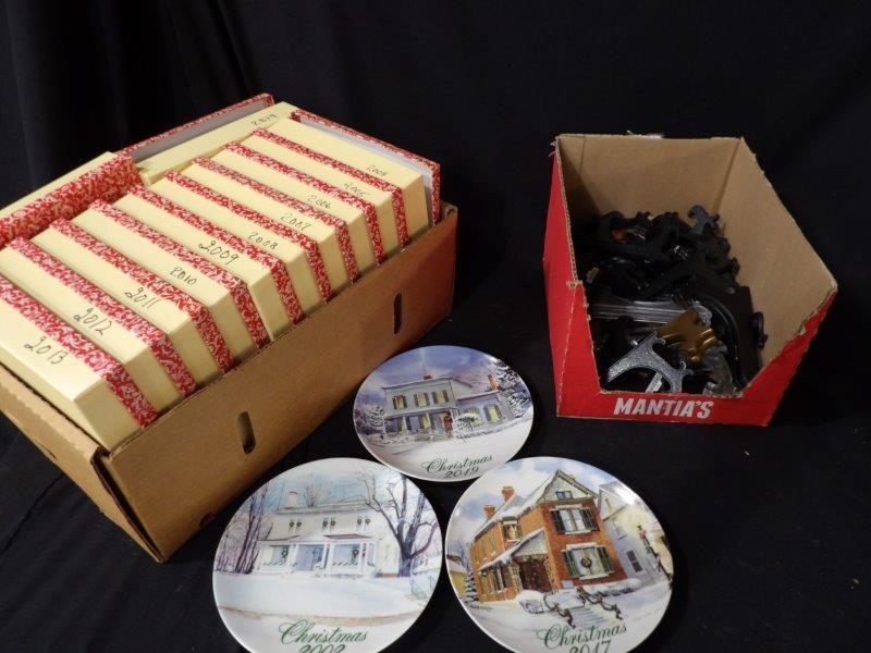 Vintage SMUCKERS Collectors Series Christmas Plates Years 1972 through 2019 (1 of 7)