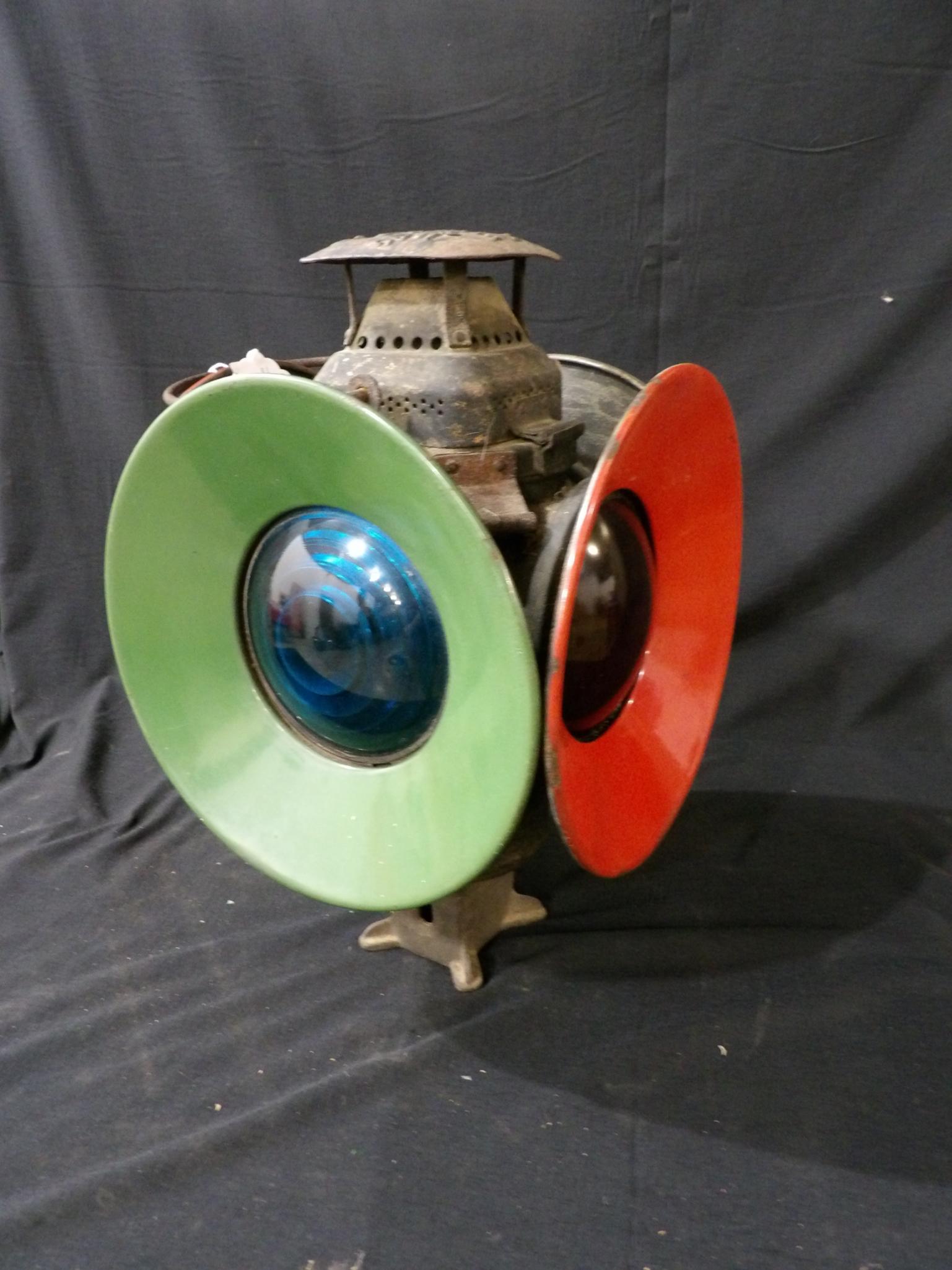 Adlake railroad Lantern (1 of 4)