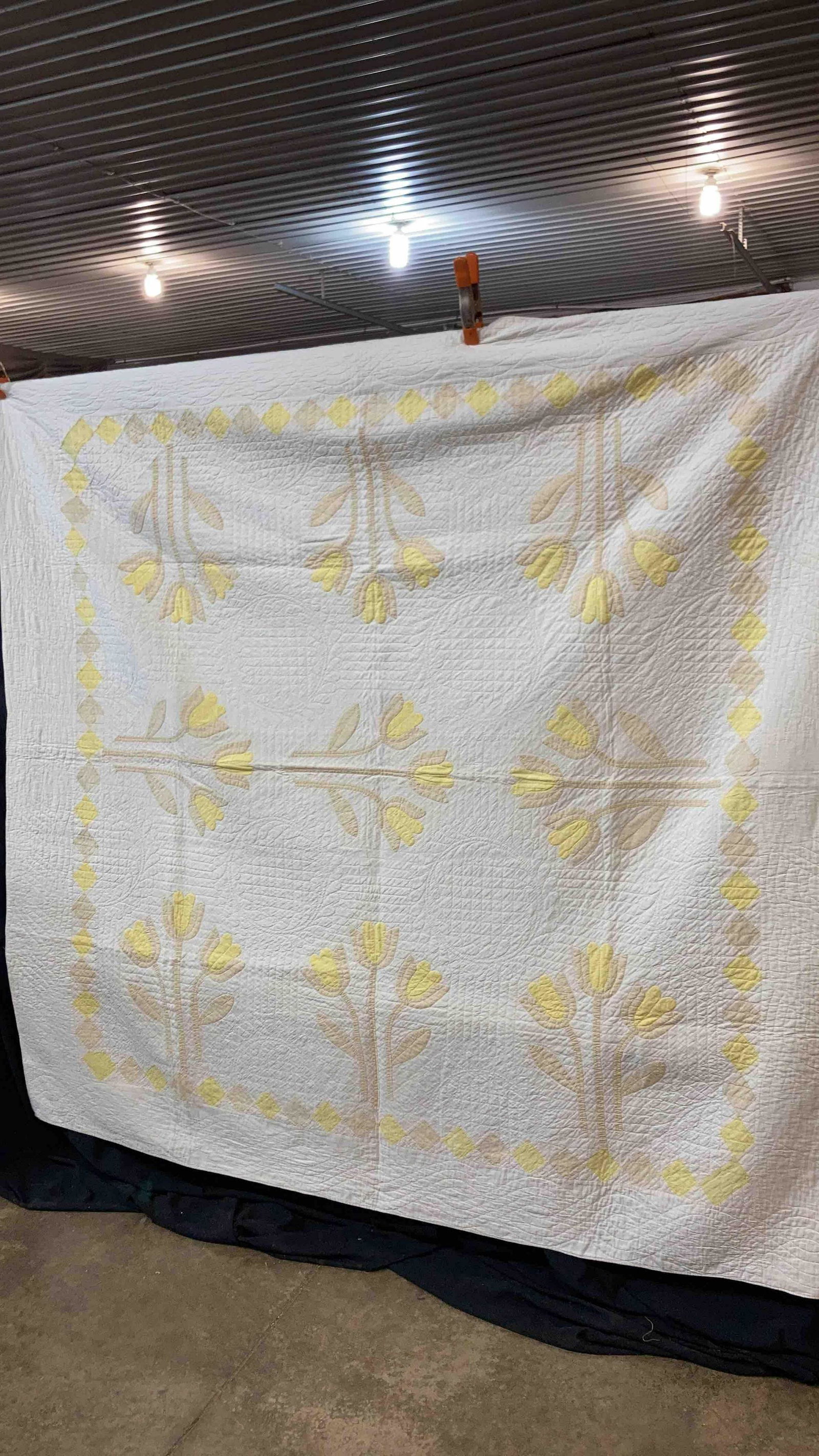 Early Tulip HandStitched Quilt (1 of 5)