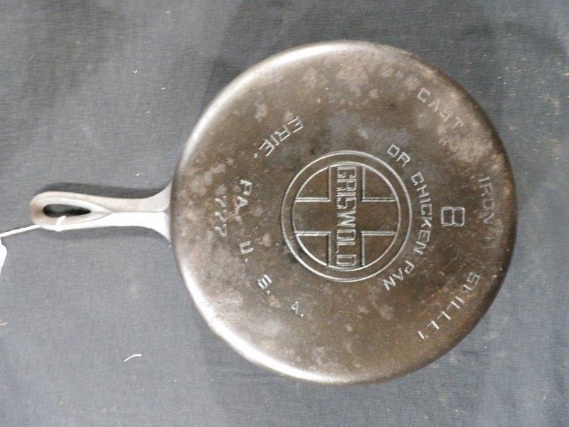 Griswold No.8 cast iron chicken pan (1 of 4)