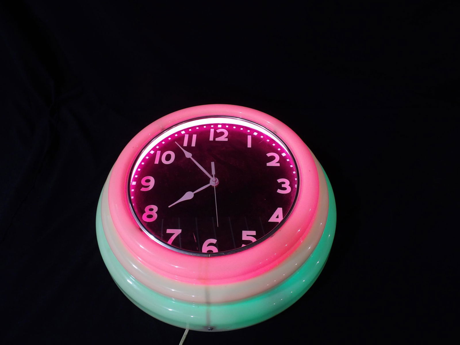 2- Colored neon clock (1 of 6)
