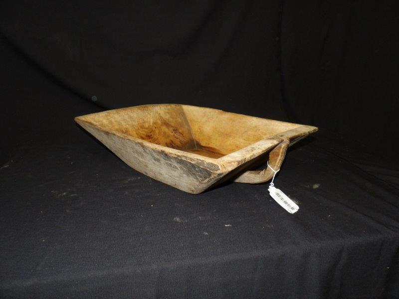 Primitive rectangle wooden Bowl w/ handle (1 of 3)