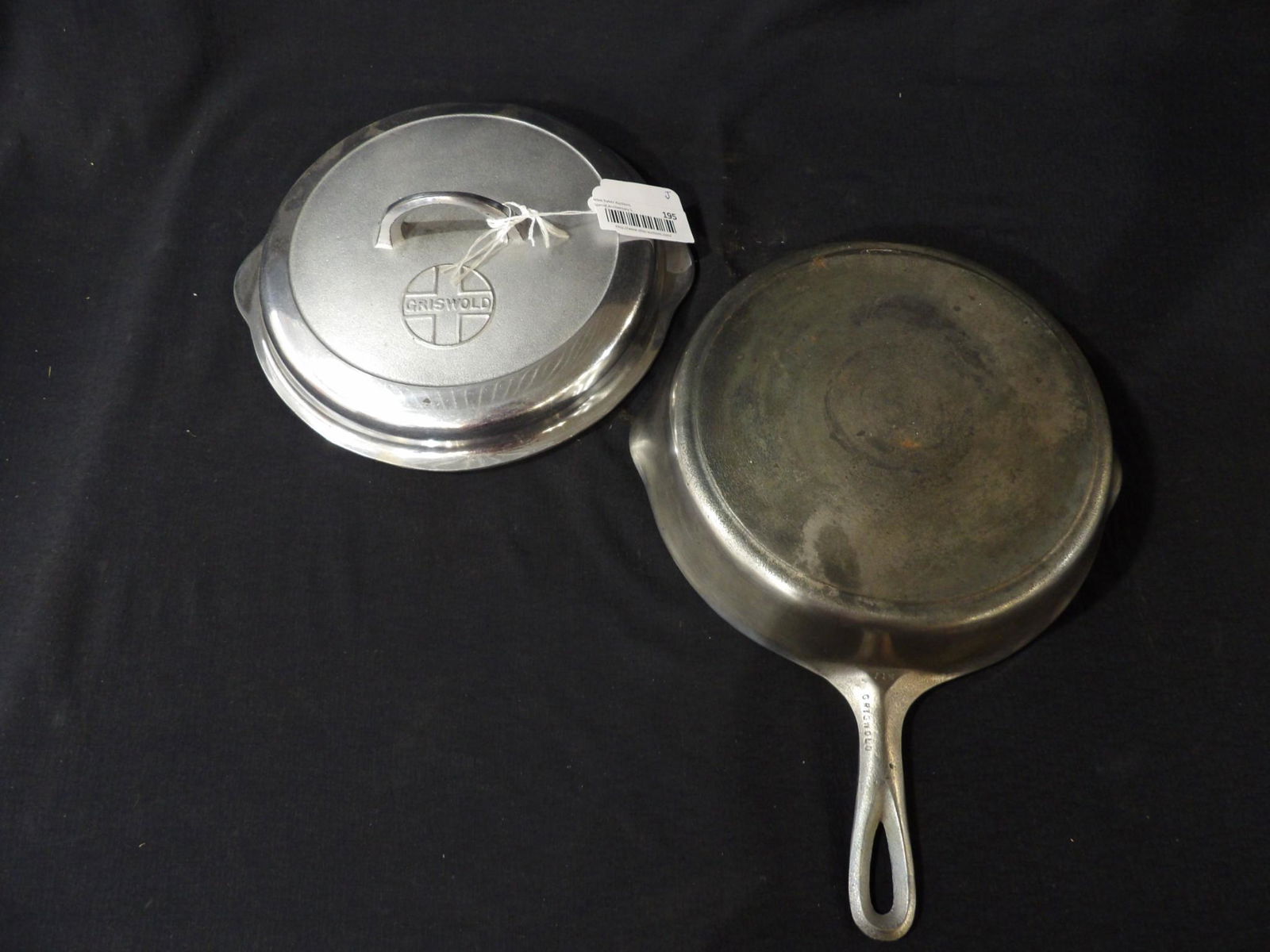 Griswold #8 Chrome skillet with self-basting button lid (1 of 6)