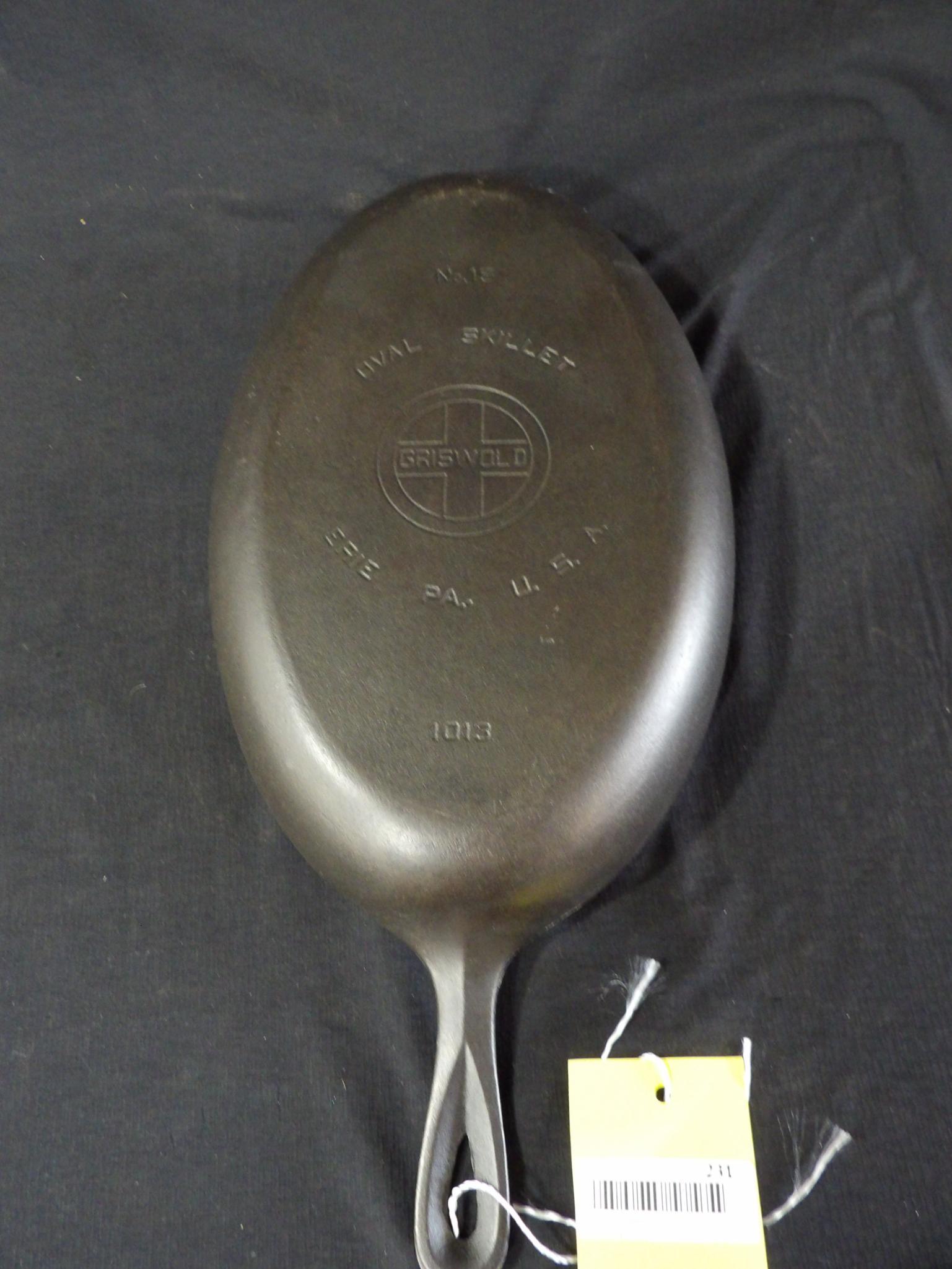 Rare Griswold #15 "Fish pan" oval skillet (1 of 5)