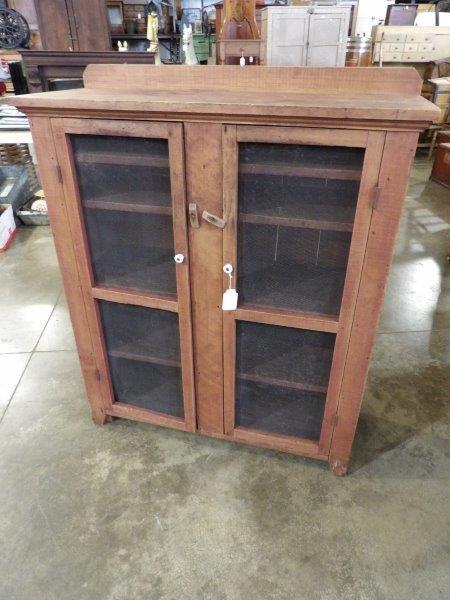 Great red painted screened pie safe (1 of 9)