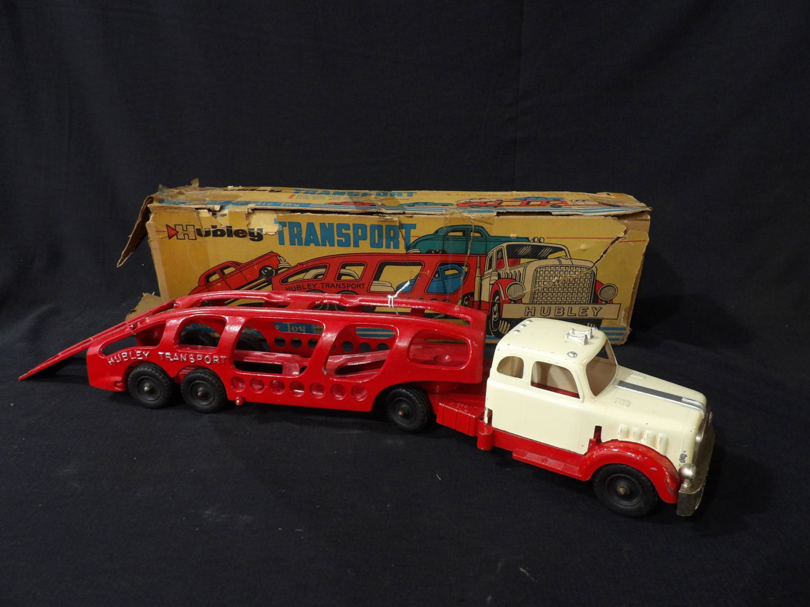 Hubbly Transport tractor trailer (1 of 6)