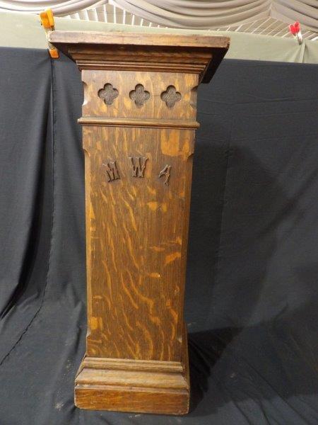 Great early Quartersawn Oak column stand (1 of 7)