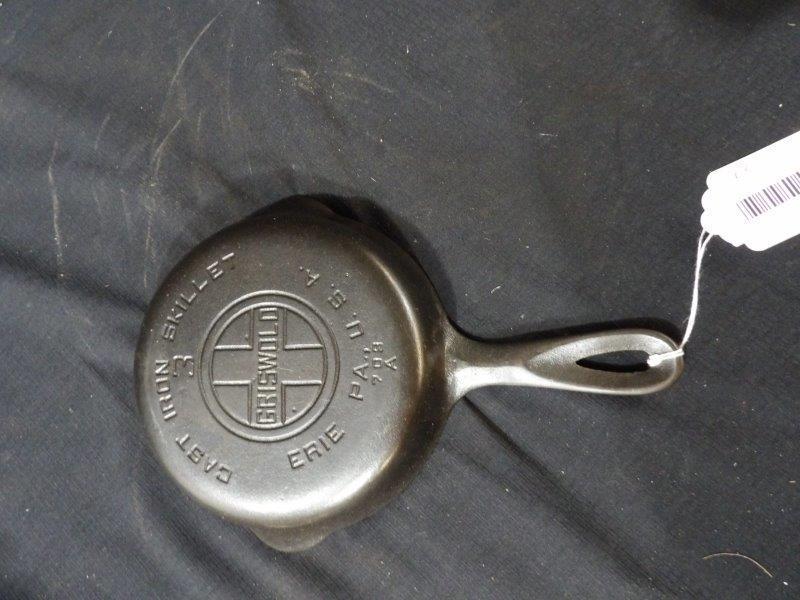Griswold #3 cast iron skillet (1 of 3)
