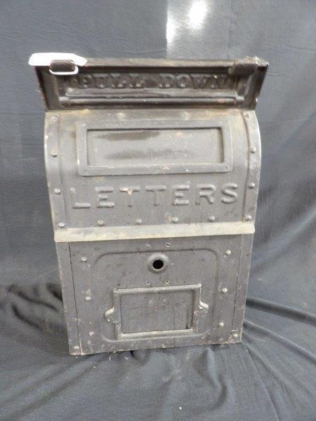 Early metal mailbox (1 of 5)