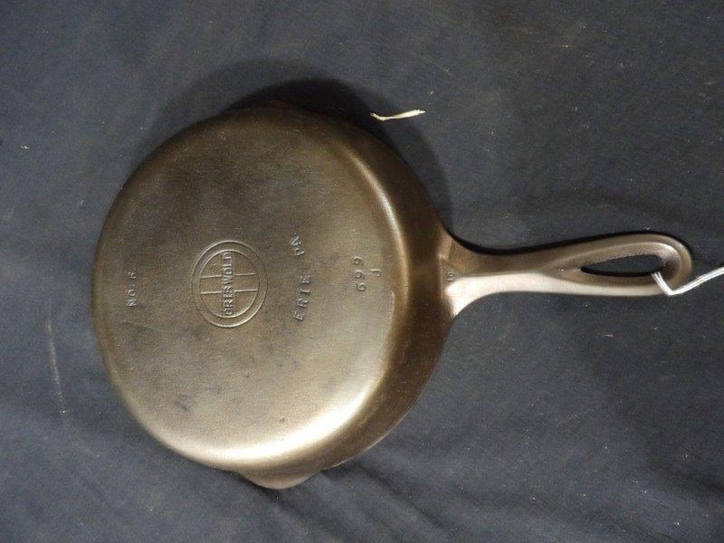 Griswold #6 cast iron skillet (1 of 4)