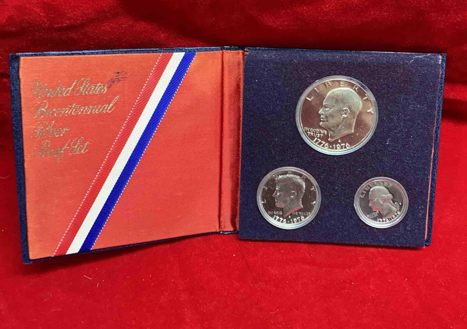 UNITED STATES BICENTENNIAL SILVER PROOF SET (1 of 4)
