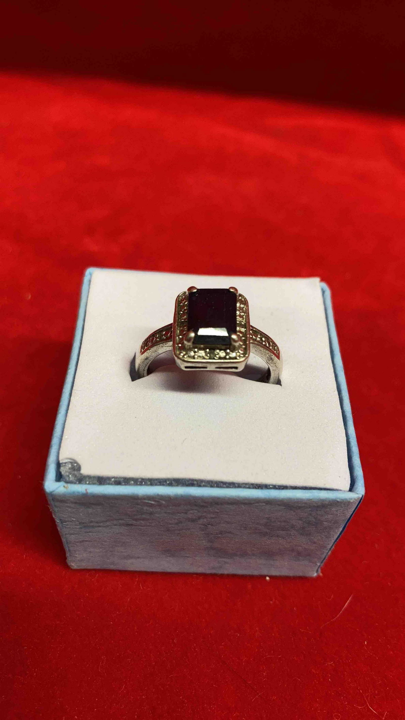 STERLING SILVER DIAMOND & BLACK STONE RING (1 of 5)