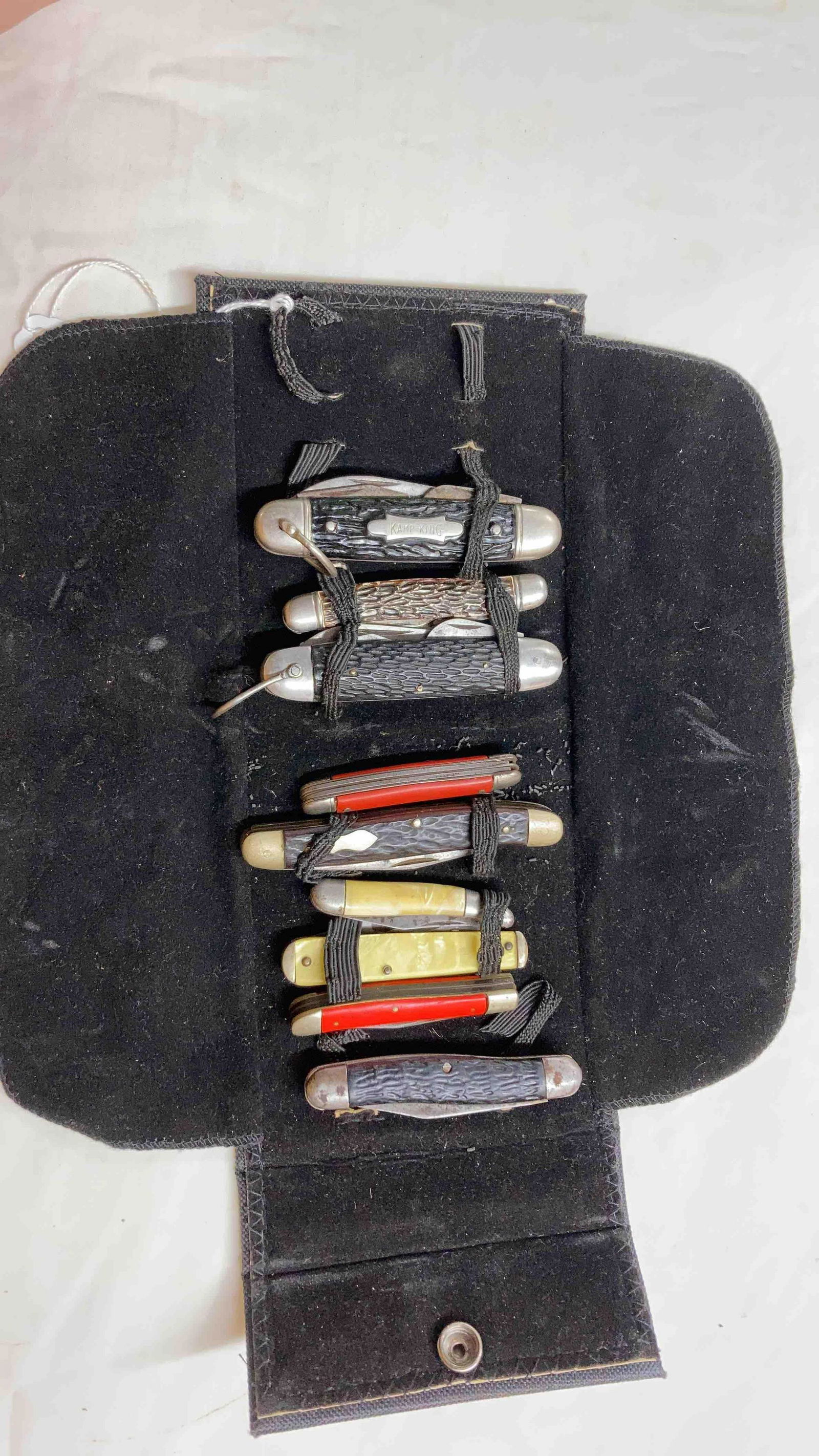 9 older pocket knives & Remington case (1 of 6)