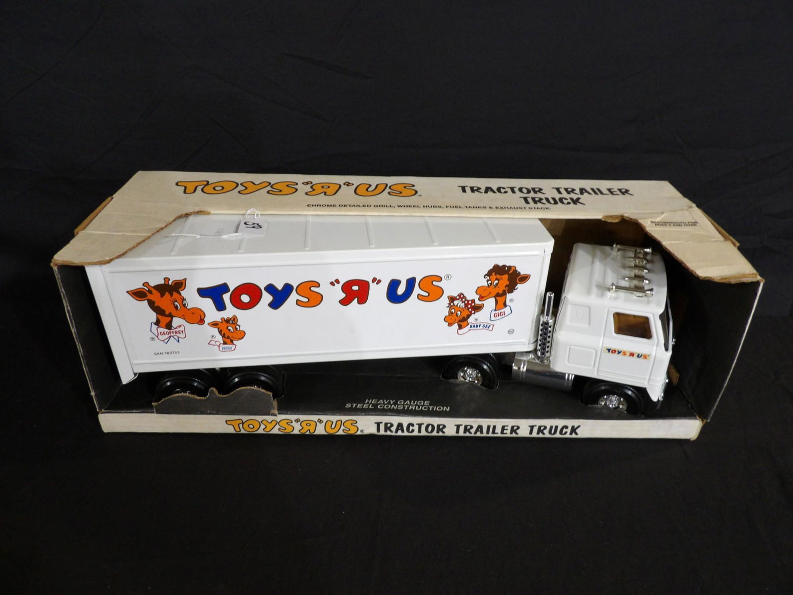 ERTL TOYS'R'US ADVERTISING TRACTOR TRAILER TRUCK (1 of 7)