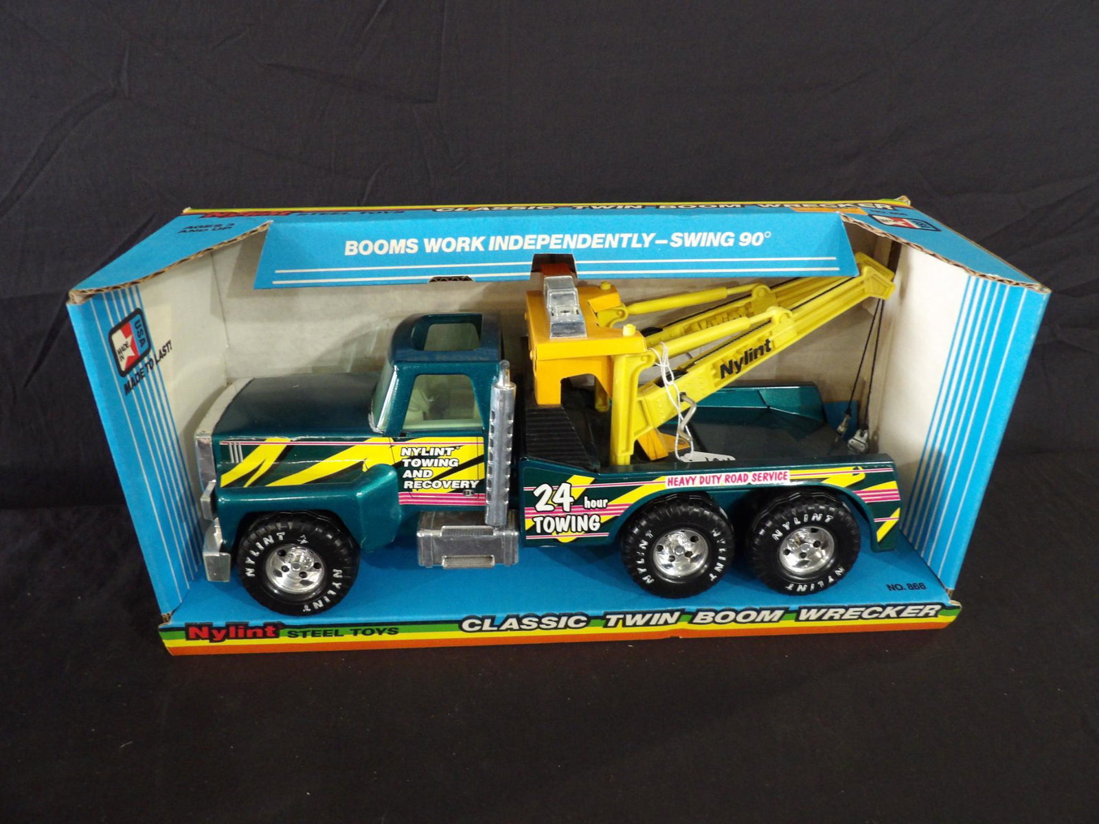 VINTAGE NYLINT TOWING AND RECOVERY CLASSIC TWIN BOOM WRECKER (1 of 5)