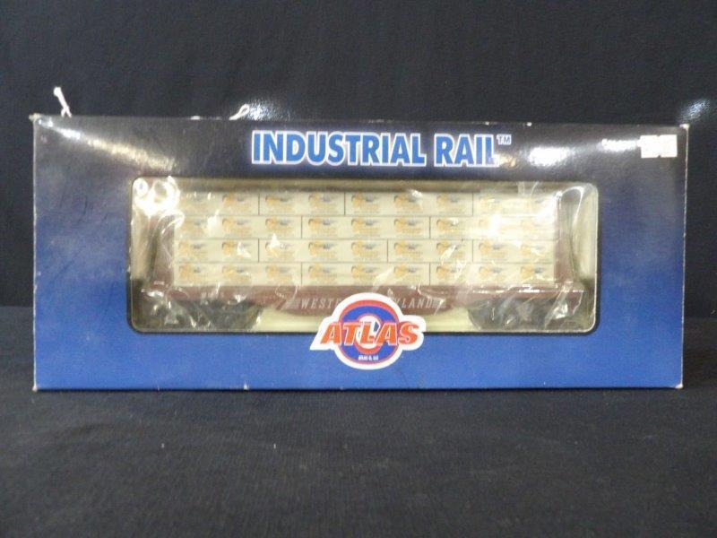 ATLAS INDUSTRIAL RAIL WESTERN MARYLAND FLAT CAR W/ LUMBER LOAD (1 of 3)
